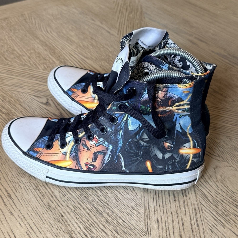 Converse Superman DC Comics Unisex Vol 1 Limited Edition Sz W9/M7 - Picture 6 of 11